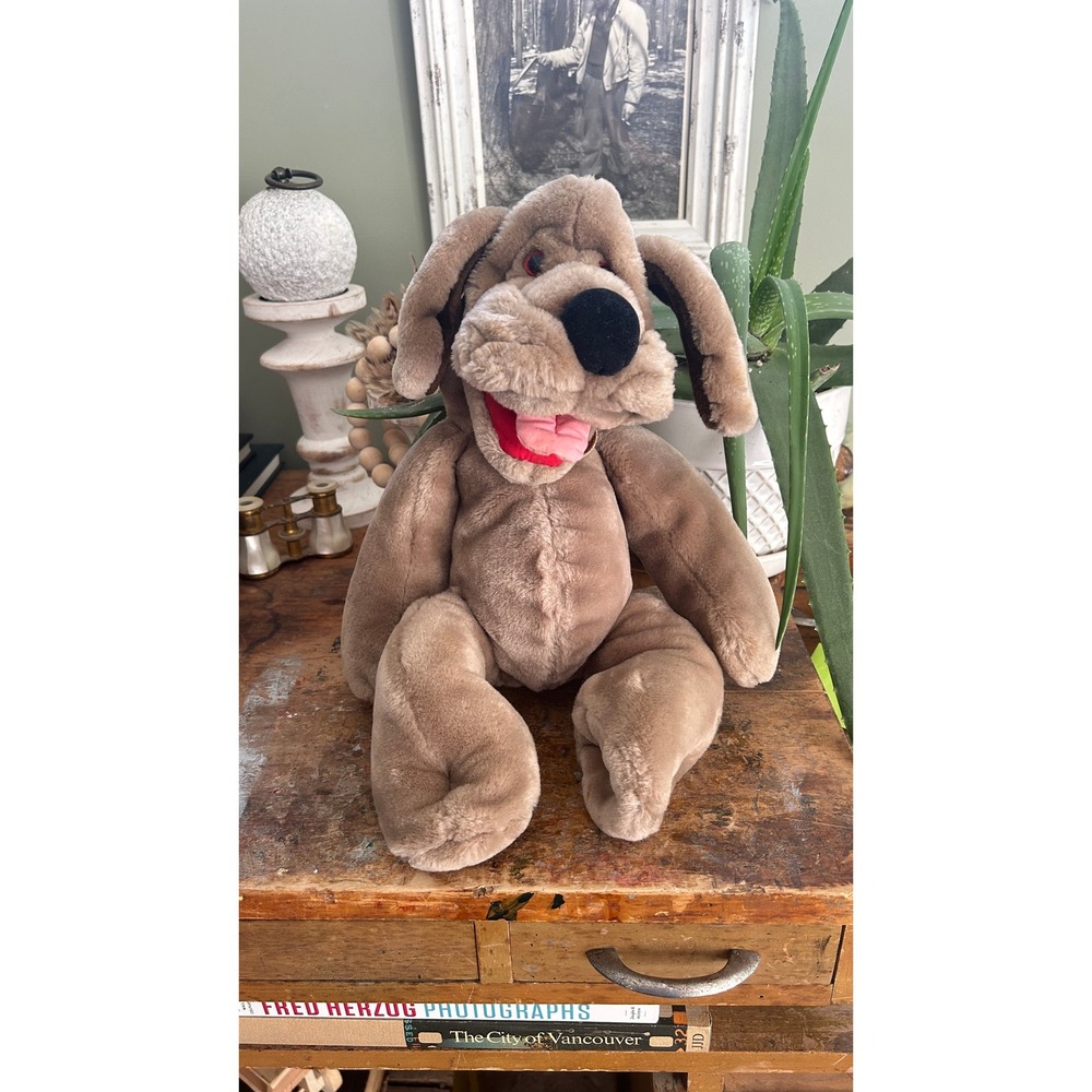 Wrinkles Dog Hand Puppet Plush Vintage Ganz Stuffed Animal 18in Nostalgia 80s